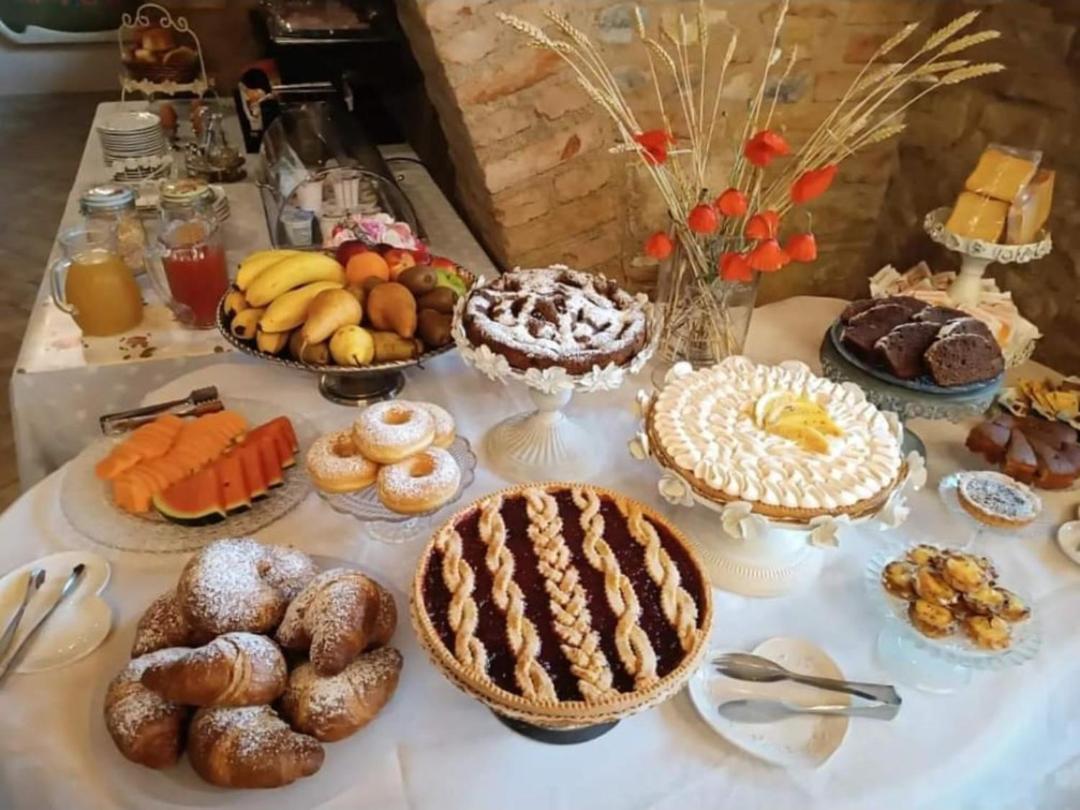 Agriturismo Le Fontanelle Da Valente 몬티키아리 외부 사진