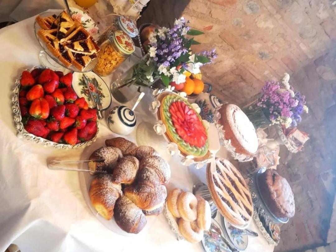 Agriturismo Le Fontanelle Da Valente 몬티키아리 외부 사진