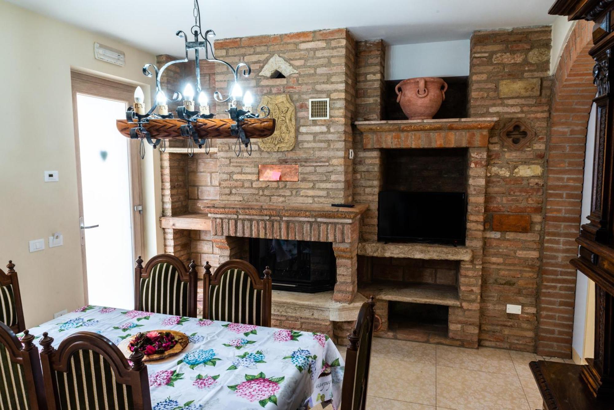 Agriturismo Le Fontanelle Da Valente 몬티키아리 객실 사진